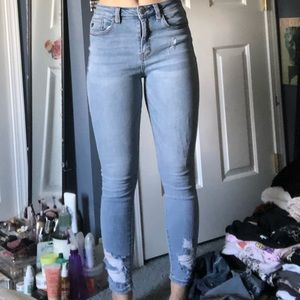 Light wash Kan can jeans